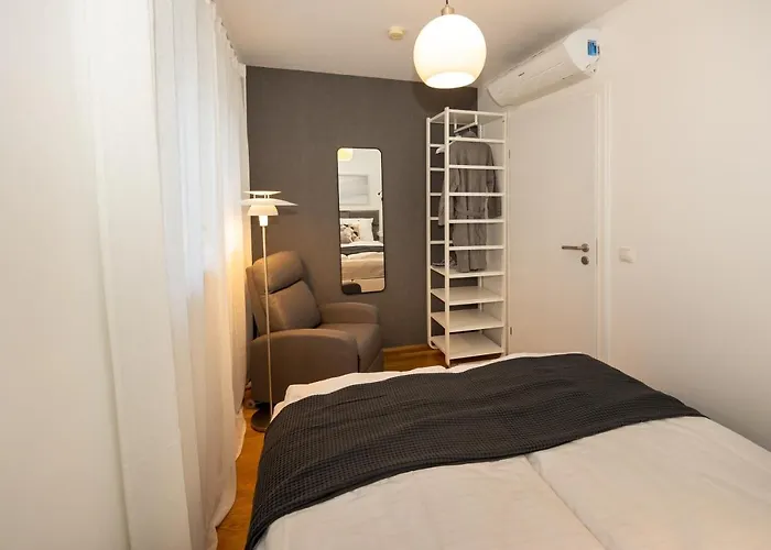 Rooftop Cozy Near Innerstadt With Ac Apartamento *