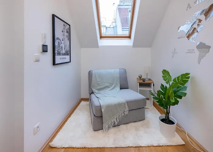 Rooftop Cozy Near Innerstadt With Ac Viena