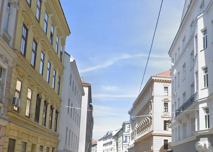 Rooftop Cozy Near Innerstadt With Ac Apartamento *